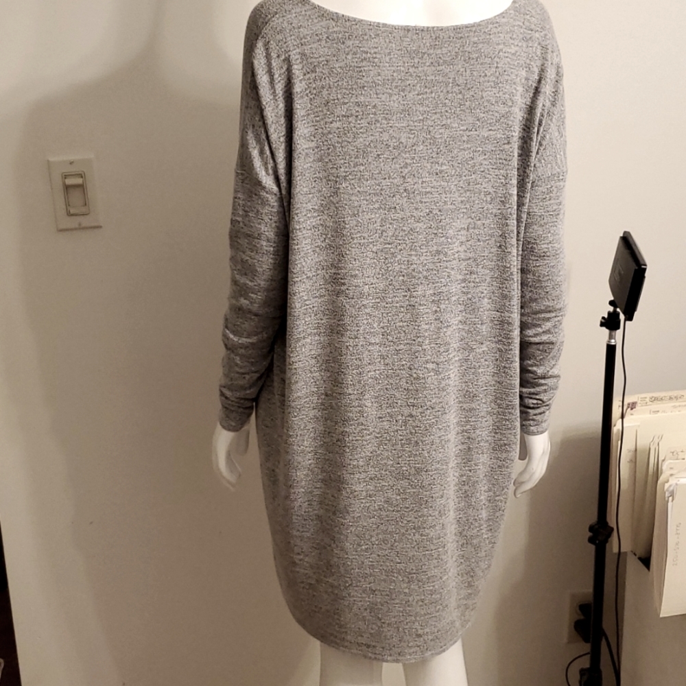 Long Tunic Top - Picture 4 of 6